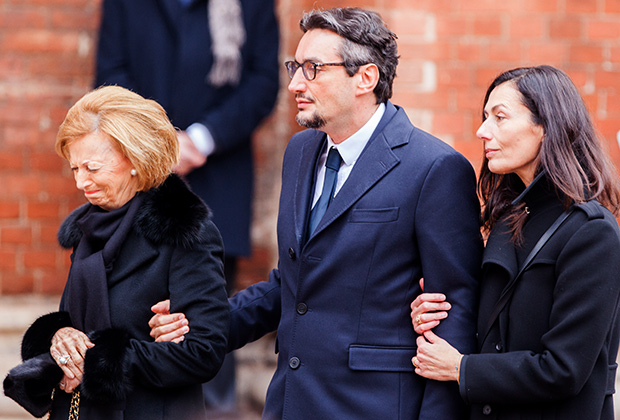 Мария Франка Фиссоло (слева), на похоронах супруга в 2015 году