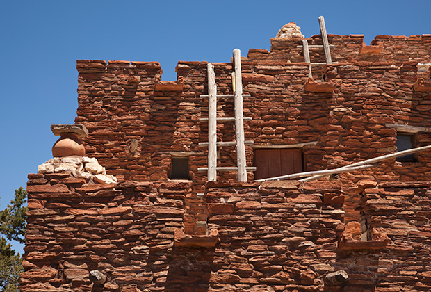 Традиционные жилища хопи сделаны из неотесанных камней