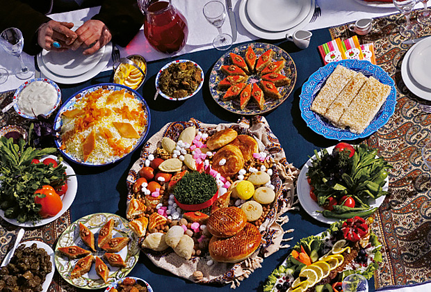 В Баку принято обедать неторопливо, основательно и очень вкусно