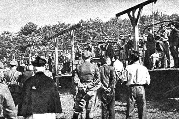 Повешение надзирательниц лагеря Штуттгоф в 1946 году