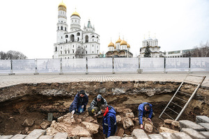 Под Кремль копают  Что удалось найти археологам в самом сердце Москвы