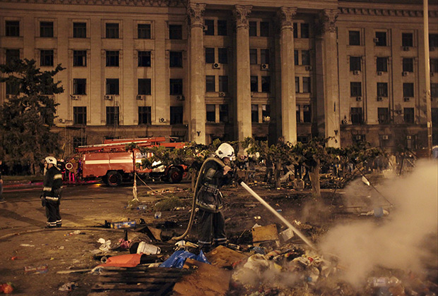 По официальным данным, 2 мая 2014 года в Одессе погибли 48 человек, свыше 200 пострадали
