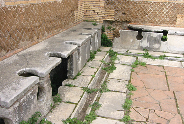 Общественный туалет Древнего Рима