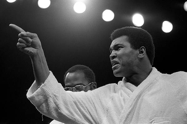 Король умер Легенда мирового бокса Мохаммед Али умер на 75-м году жизни:  Бокс и ММА: Спорт: Lenta.ru