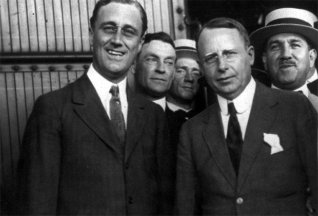 Франклин Рузвельт (слева) и Джеймс Миддлтон Кокс (справа)