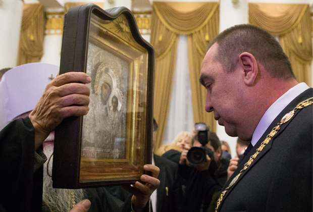 Глава Луганской народной республики Игорь Плотницкий после церемонии инаугурации в колонном зале бывшего областного совета