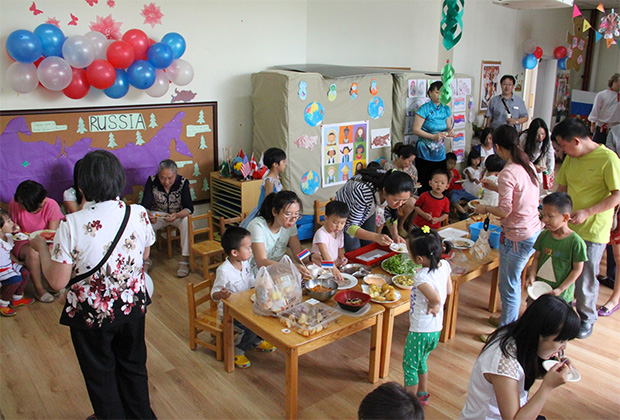 Фестиваль культур в Пекинском детском образовательном учреждении «Международная Академия Кленового листа»
