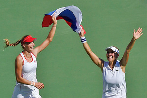 Идеальная пара Как теннисистки Веснина и Макарова завоевали золото Олимпийских игр