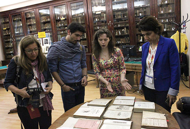 Российские и турецкие библиотекари в Стамбульском университете.