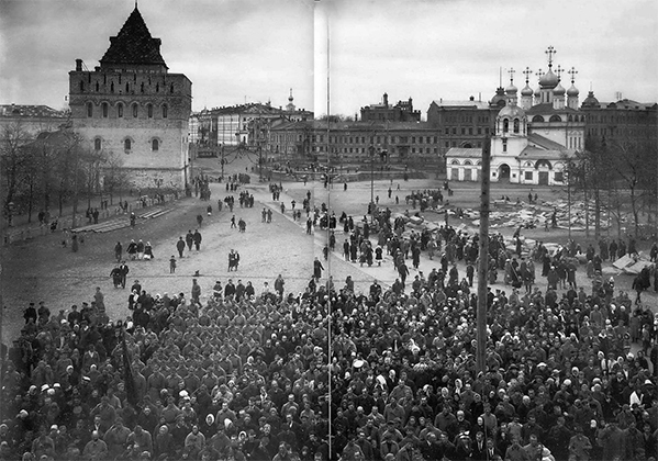 Начало Октябрьской революции в Нижнем Новгороде на Благовещенской площади