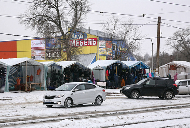 После падения курса рубля Смоленск превратился в большой «черкизон»