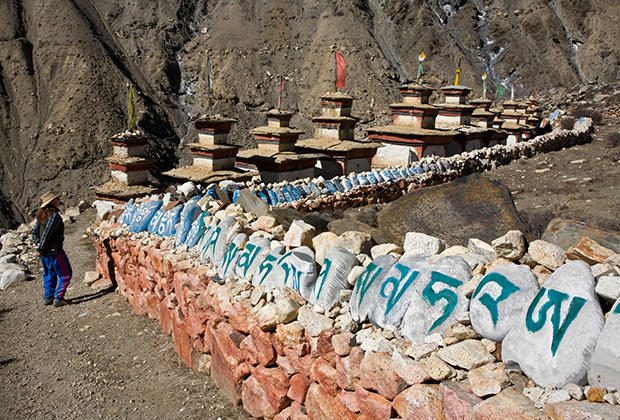 Многие треккеры, уже побывавшие в Непале, предпочитают не останавливаться в шумном Катманду, а ехать прямиком в горы