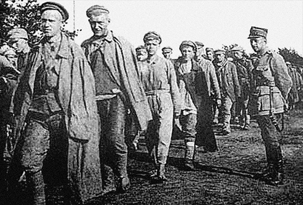 1920 год. Польша. Колонна пленных красноармейцев