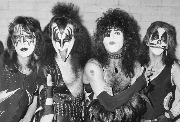 Kiss, 1976 год