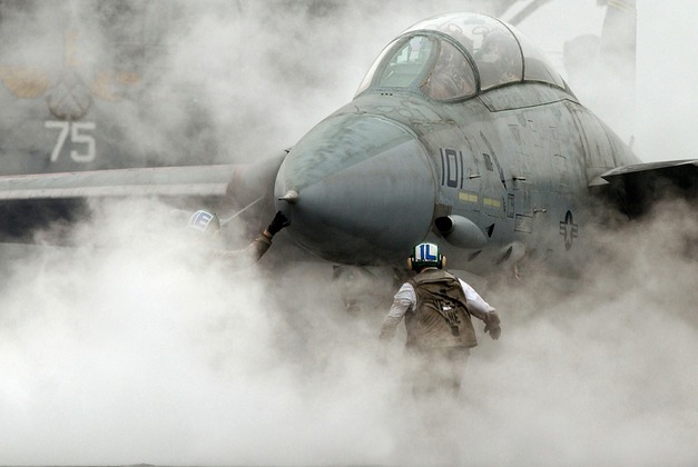 F-14B готовится к взлету с палубы авианосца «Гарри Трумэн»