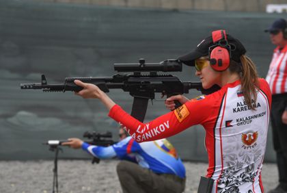 Алена Карелина (сборная России) на I чемпионате мира по практической стрельбе из карабина