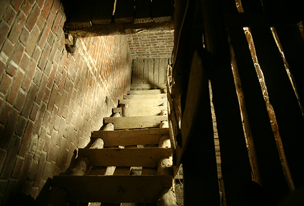 Средний пролет лестницы на колокольню