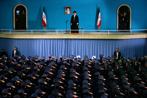 Верховный арбитр Первое лицо Ирана: его роль и проблема преемственности