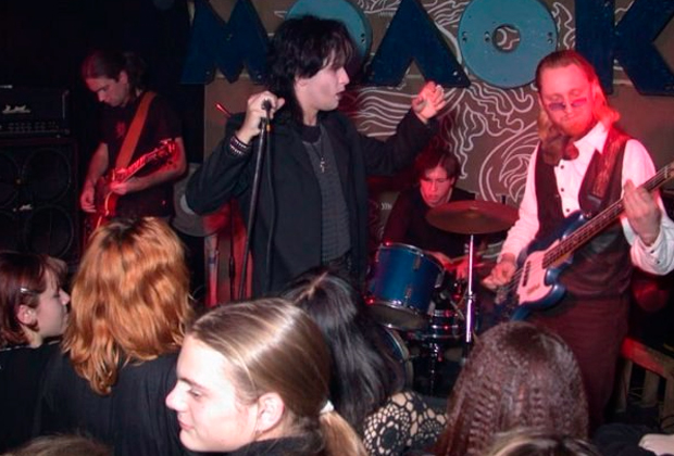 Выступление группы Para Bellvm, 2003 год
