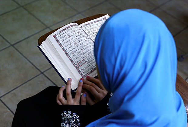 Линда, девочка из протестантской семьи, стала искать утешения в исламе и записалась на курсы арабского языка