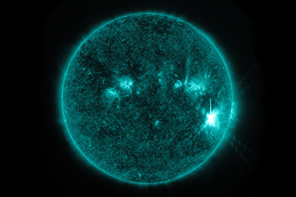 Солнечная вспышка балла X1.3 (произошла 7 сентября 2017 года)