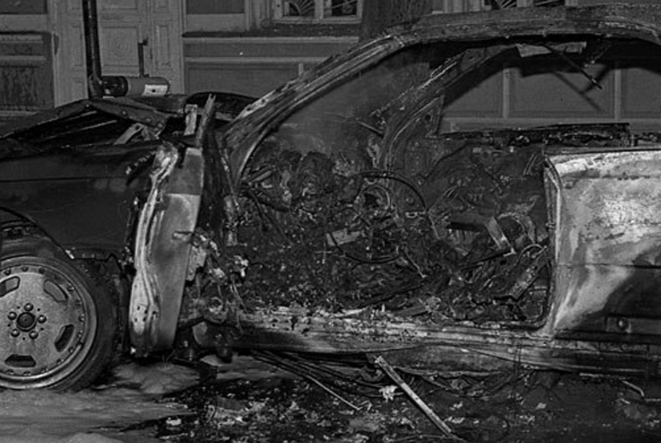 13 сентября 1994 года рядом с домом №46 по 3-й Тверской-Ямской улице был взорван Mercedes-Benz 600SEC, в котором находился криминальный авторитет Сергей Тимофеев по кличке Сильвестр. По оперативным данным, масса тротилового заряда, прикрепленного магнитом к днищу автомобиля (предположительно на автомойке), составила 400 граммов. Взрывное устройство сработало, как только Сильвестр сел в машину и начал разговаривать по сотовому телефону; корпус устройства взрывной волной отбросило на 11 метров. 
 
В тот день Тимофеева охраняли 19 человек, но он почему-то оказался в машине один. Ответа на вопрос, кто именно стоит за смертью Сильвестра, нет до сих пор: Тимофеева называли королем преступного мира Москвы, и врагов у него хватало. Между тем существует версия, согласно которой во взорванном мерседесе находился другой человек, а Сильвестр скрылся за рубежом с огромной суммой денег. Во всяком случае, все, кто опознавал его тело, внезапно и резко разбогатели.