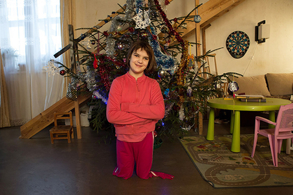 13-летняя Василина очень хочет научиться ходить. Есть специальные протезы, которые ей помогут, но стоят они очень дорого