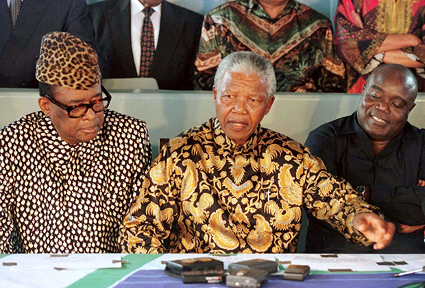 Нельсон Мандела пытался примирить Мобуту и Кабила