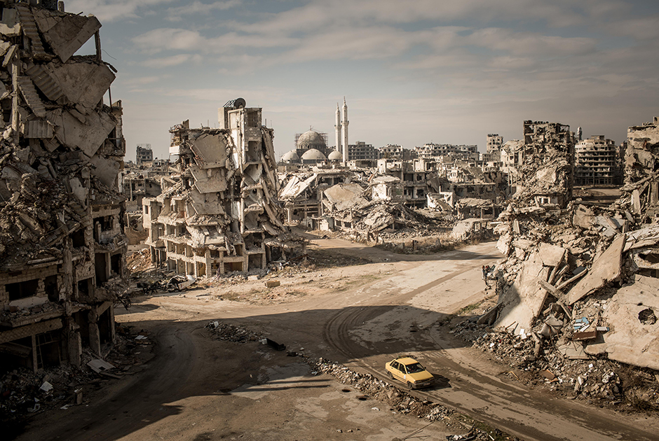 Последствия битвы за сирийский Алеппо в объективе признанного немецкого фотографа Кристиана Вернера.