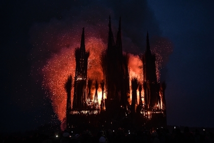 Православные возмутились сожжением католического храма