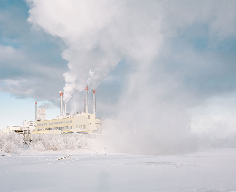 Вид на Якутскую ТЭЦ — источник столь необходимого тут тепла.