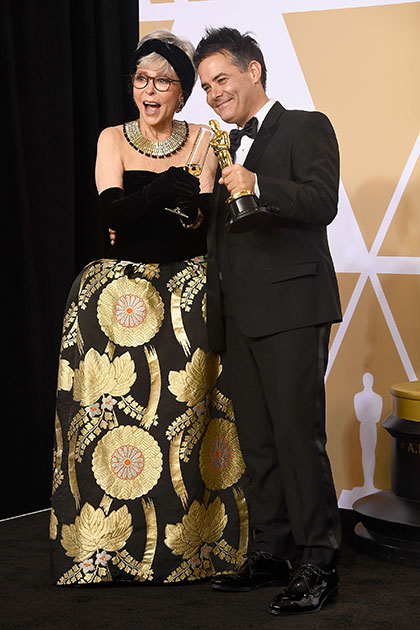 Актриса Рита Морено и режиссер Себастиан Лелио, получивший «Оскар» за лучший фильм на иностранном языке