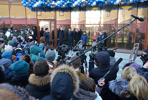 Церемония открытия детского космического центра в Кирове