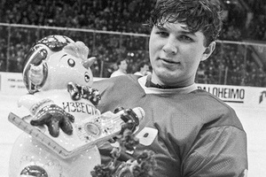 Водка со льдом Он был надеждой советского хоккея, но неудачи и запои убили его