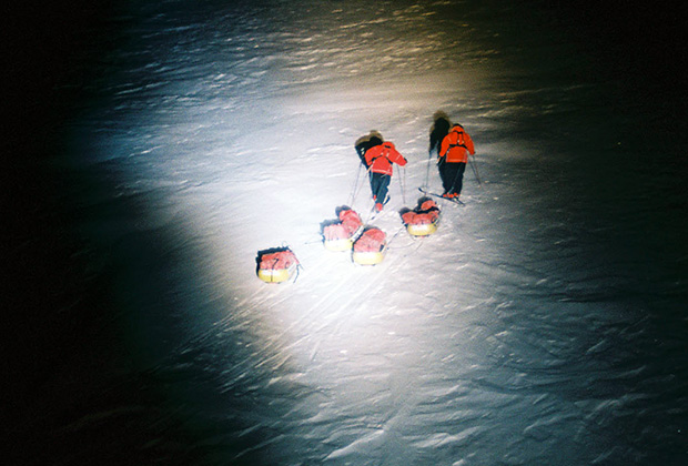 Матвей Шпаров и Борис Смолин дошли на лыжах до Северного полюса в полярную ночь