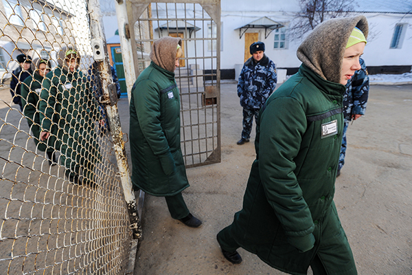 В каком возрасте девочки понимают, что они бисексуалы или лесбиянки? | Тайваньский гей-прайд