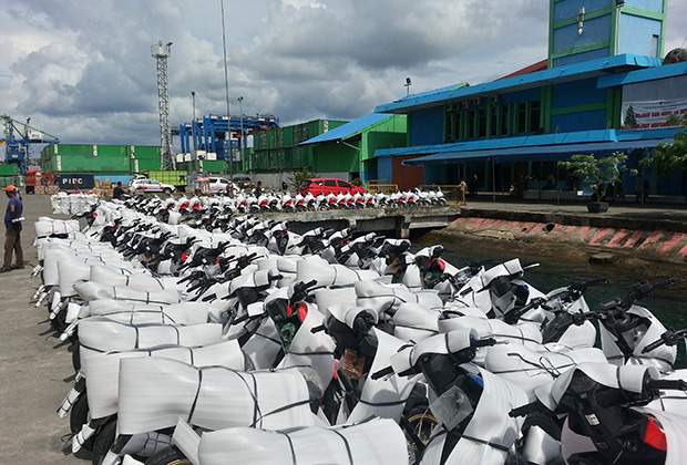 Мопед — самый распространенный вид транспорта в Индонезии