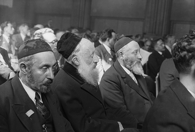 Евреи в кипах (ермолках) на Еврейском конгрессе в Лондоне, 1935 год