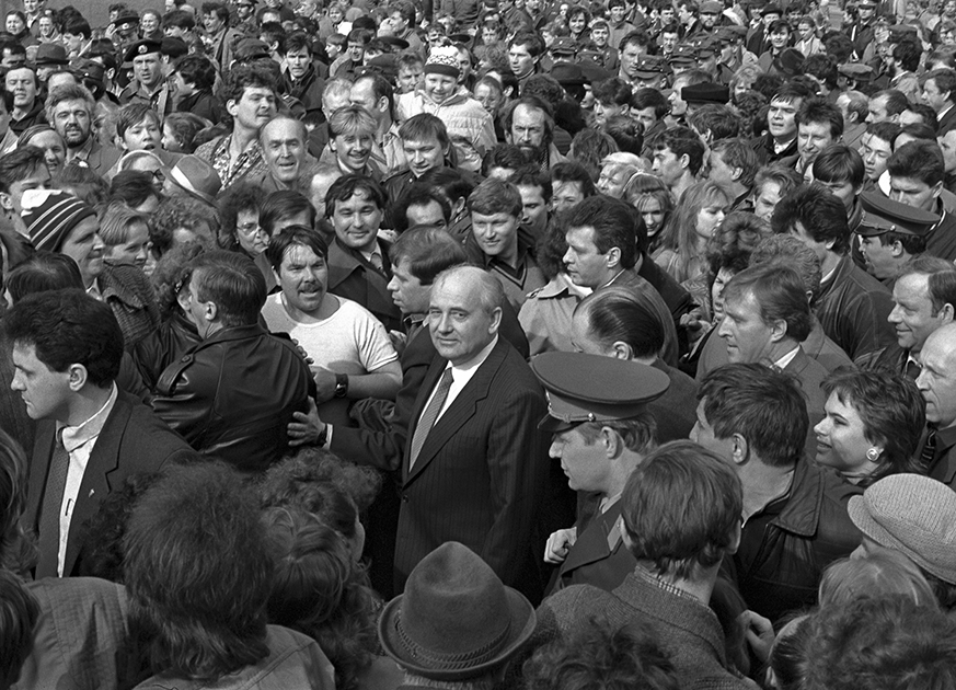 Приезд Михаила Горбачева в Свердловск, 1990 год.