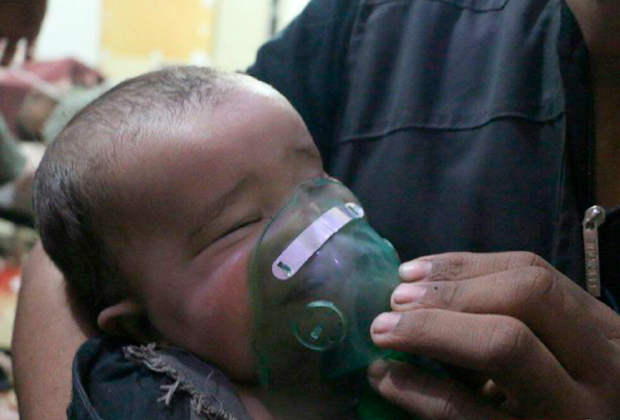 В больницах города Дума помогают пострадавшим в предполагаемой химической атаке