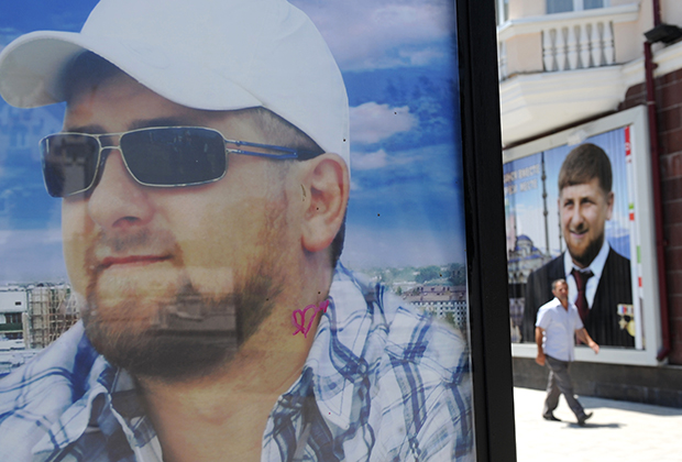 Фотографий Рамзана Кадырова в городе много, но его отца все же больше. А вот слово Кадырова-сына — закон, который не обсуждается. 