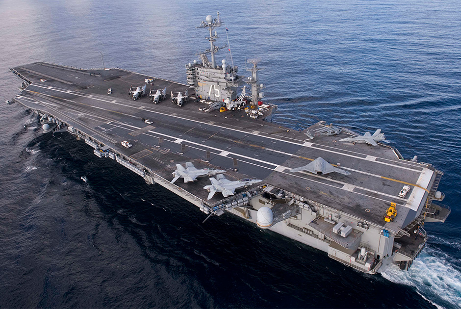 Американский Harry S. Truman — восьмой корабль типа Nimitz. Спущен на воду в 1996-м, введен в эксплуатацию — в 1998-м. Как и Abraham Lincoln, активно использовался США на Ближнем Востоке. 