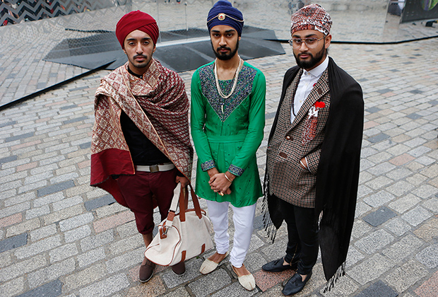 Модные блогеры Пардип Бахра, Намит Сайни и Мани Дханг на Неделе моды в Лондоне (2013)