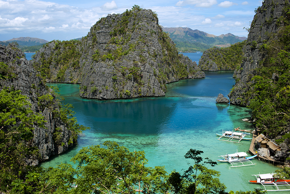 Филиппины — пока еще не самое популярное направление отдыха среди россиян, но красота местной природы, дружелюбие местных жителей и демократические цены делают острова весьма привлекательным местом отдыха. 