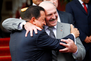 Диктатор диктатору брат Что получил Лукашенко от дружбы с Хусейном, Каддафи и Чавесом