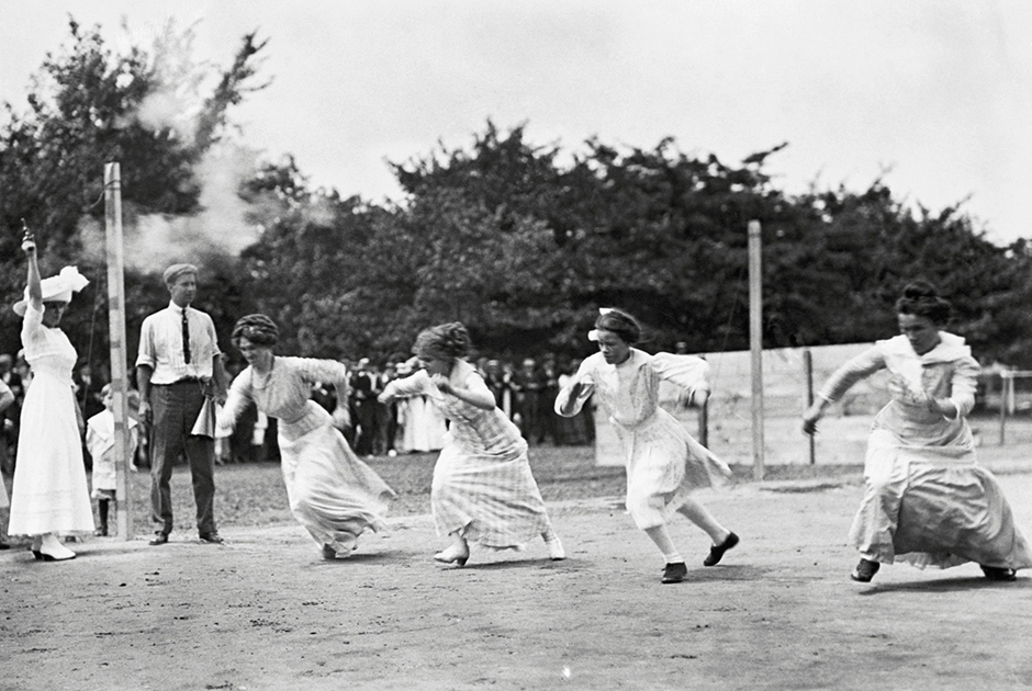 1911, Боб-Ло Айленд, Мичиган. Женские спортивные соревнования. 
