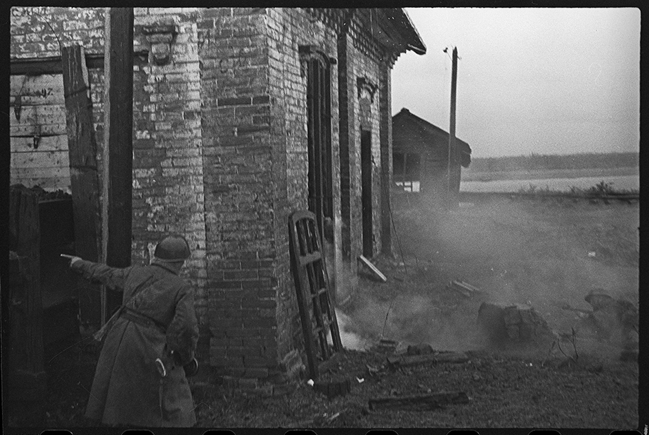 Бой на окраине города. Часть подполковника Морозова. Сталинград, 1942.