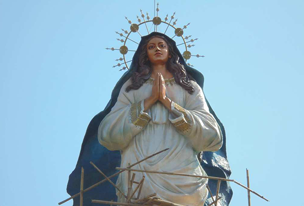 Католическая статуя Девы Марии