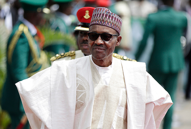 Нынешний президент Нигерии Моххаммаду Бухари всем своим видом демонстрирует принадлежность к северу Нигерии. В повседневной жизни он носит кафтан, а по праздникам — гран-бубу. 