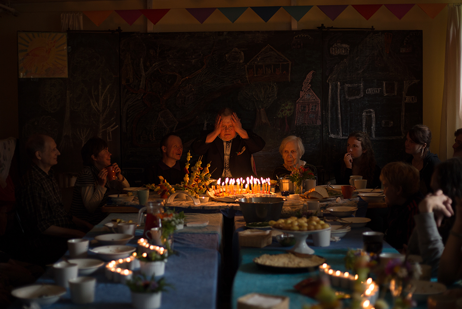 Мине исполнилось 50 лет. Жители Светланы похожи на большую семью, поэтому день рождения Мини отмечает вся деревня.